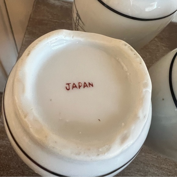 Japanese Celadon Porcelain Seiji Vases - Picture 12 of 14